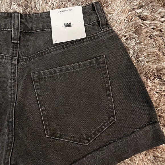 Garage Denim Mom Shorts - Picture 4 of 8